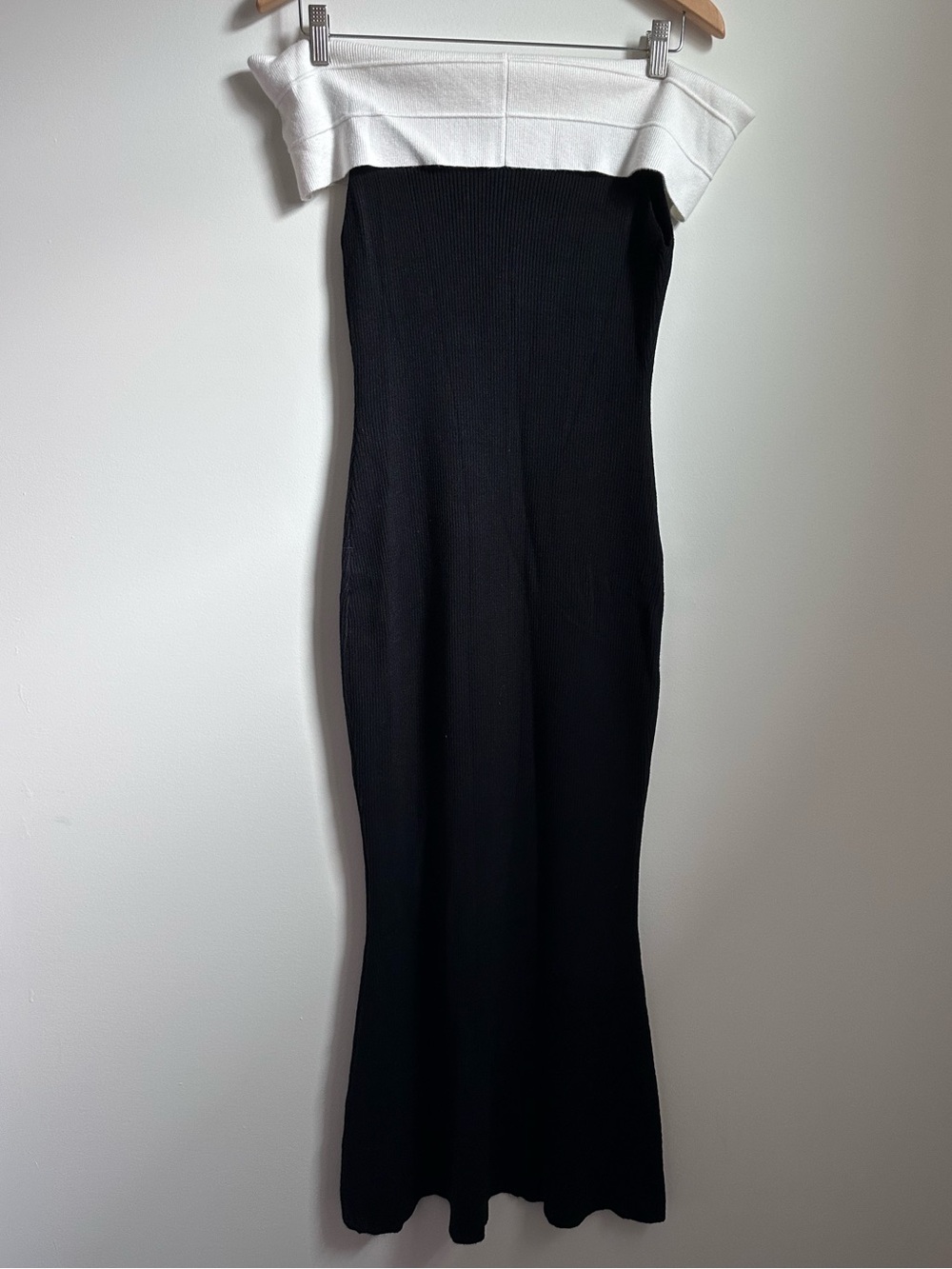 ZESICA NWT Color Block Sweater Maxi Dress Black White Off Shoulder Ribbed M - Picture 3 of 12